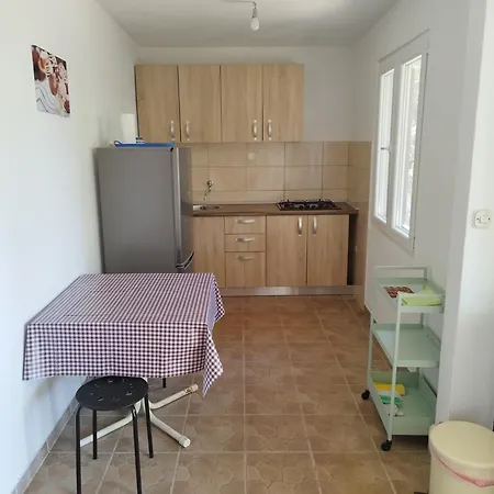 דירה Edi Gdinj